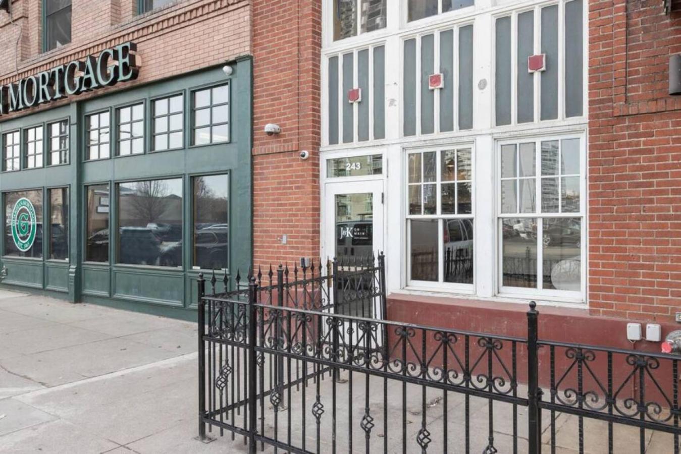 Walk To Riverfront Park! Downtown Gem W Pool Table 404 Apartment *