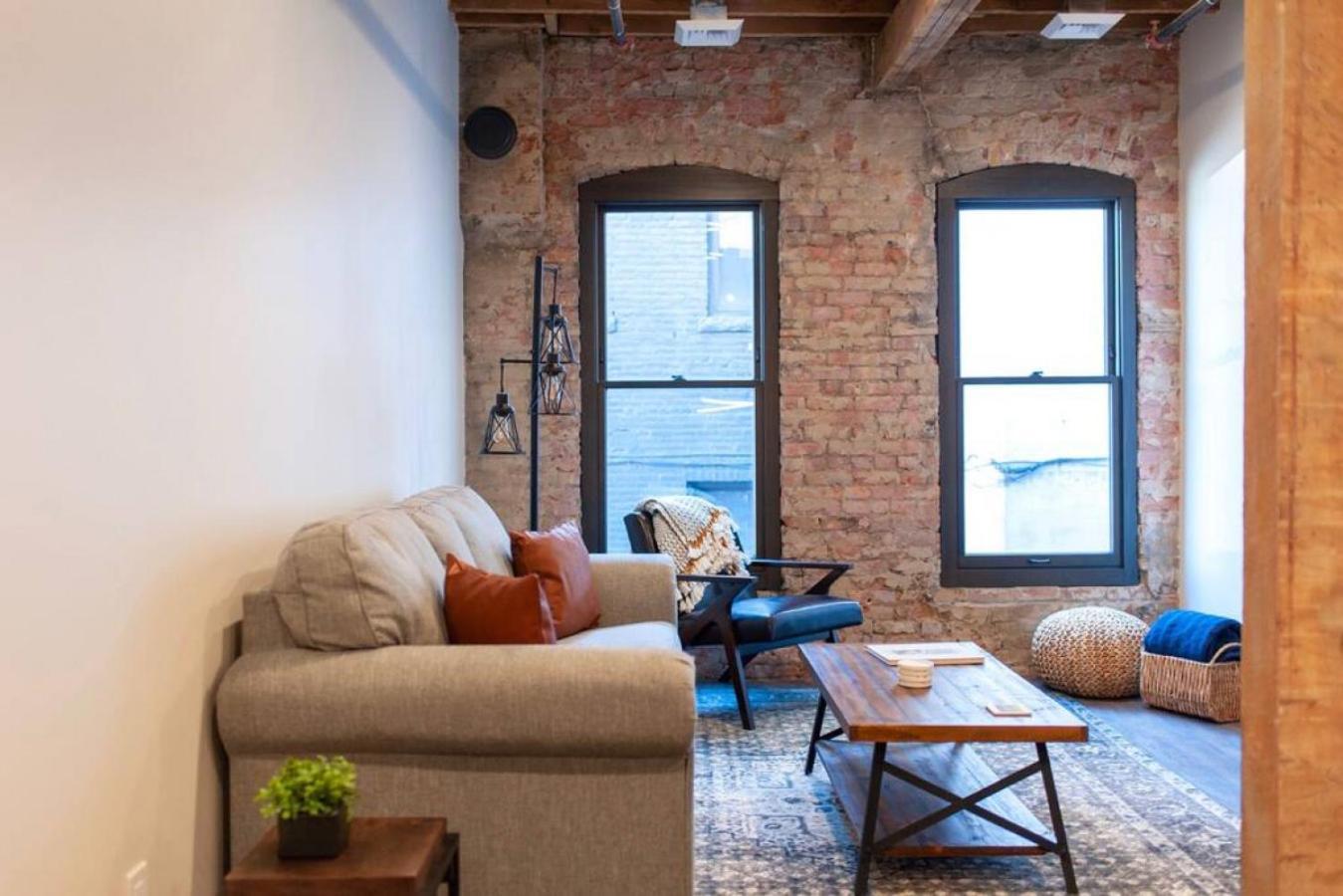 Apartment Historic Downtown Loft With King Bed And Wifi *