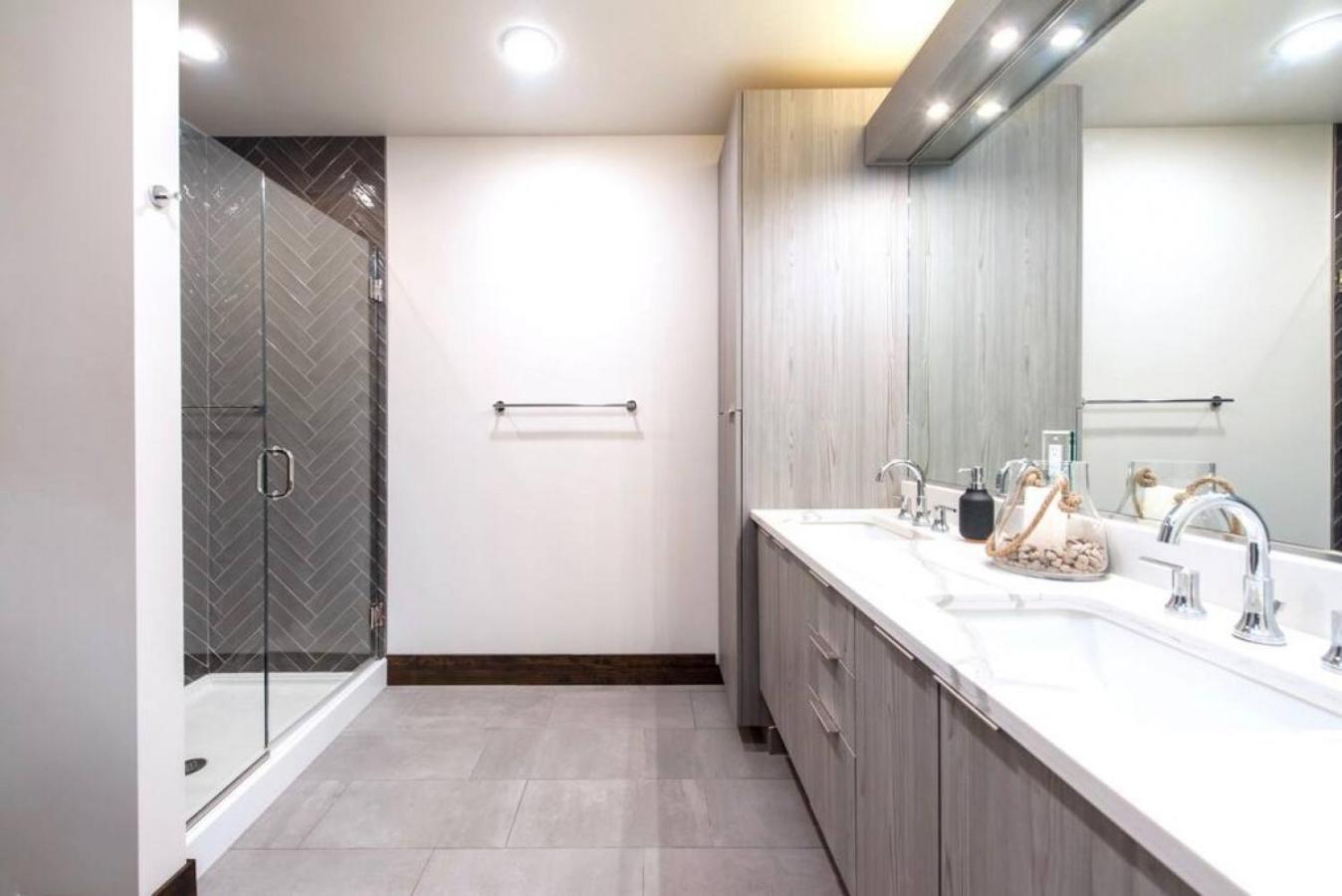 Historic Downtown Loft With King Bed And Wifi *