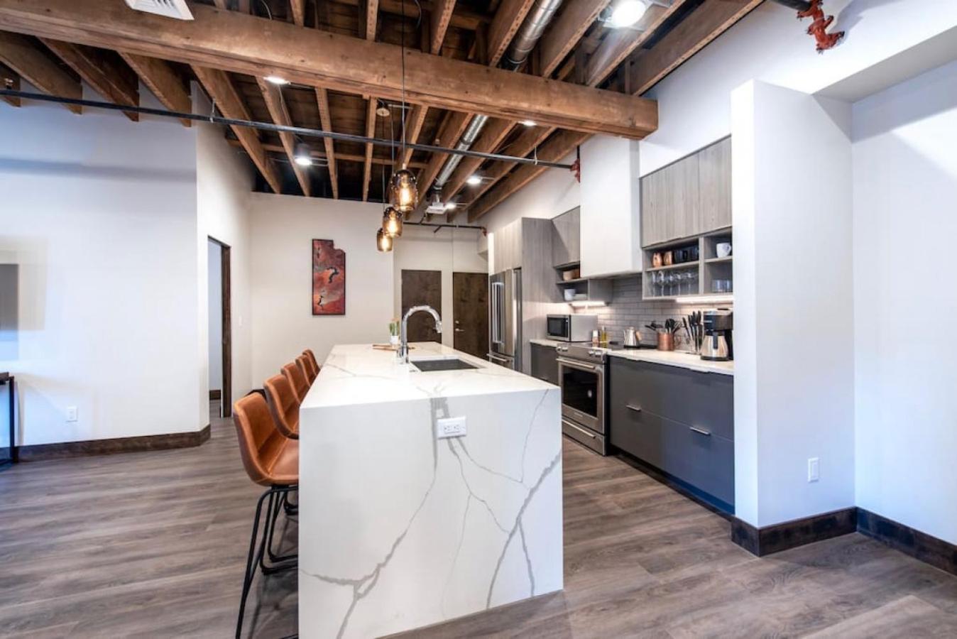 Apartment Historic Downtown Loft With King Bed And Wifi Spokane
